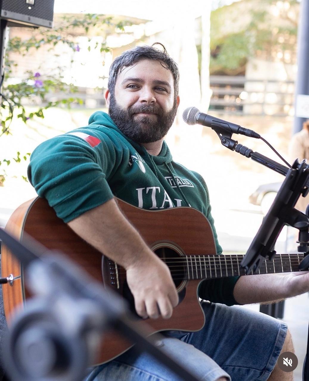 Algum Ritmo em apresentação ao vivo